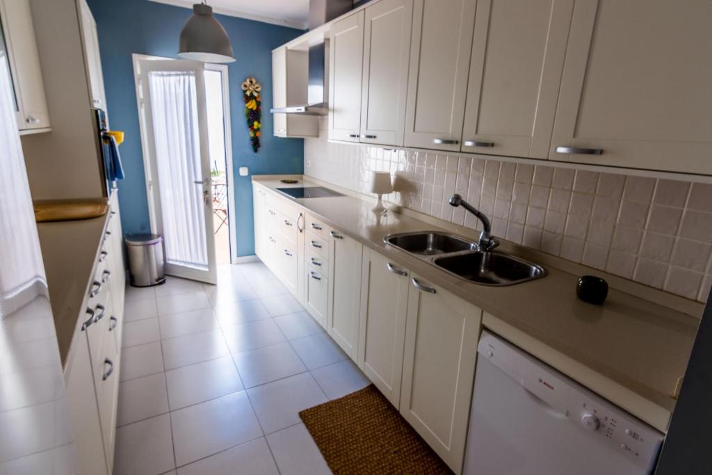 Kuchyň nebo kuchyňský kout v ubytování Villa Carmen Lanzarote