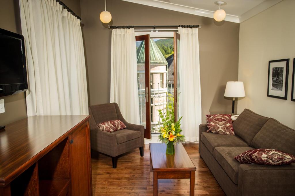 Posezení v ubytování Hume Hotel & Spa