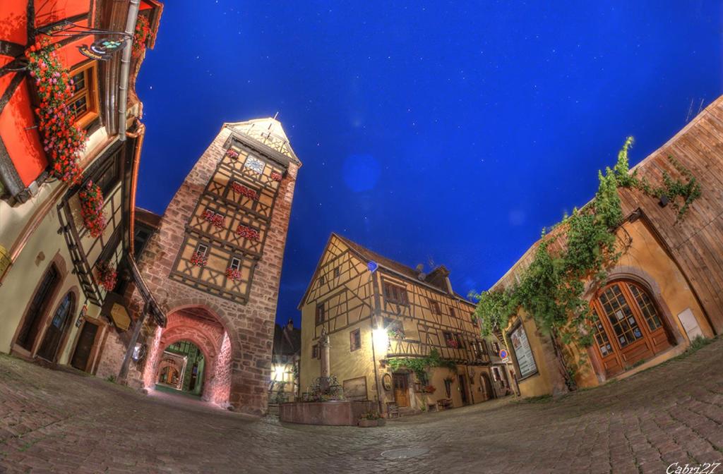 Fotografie z fotogalerie ubytování ADRIHOF à Riquewihr, Cour de l'Abbaye d'Autrey v destinaci Riquewihr