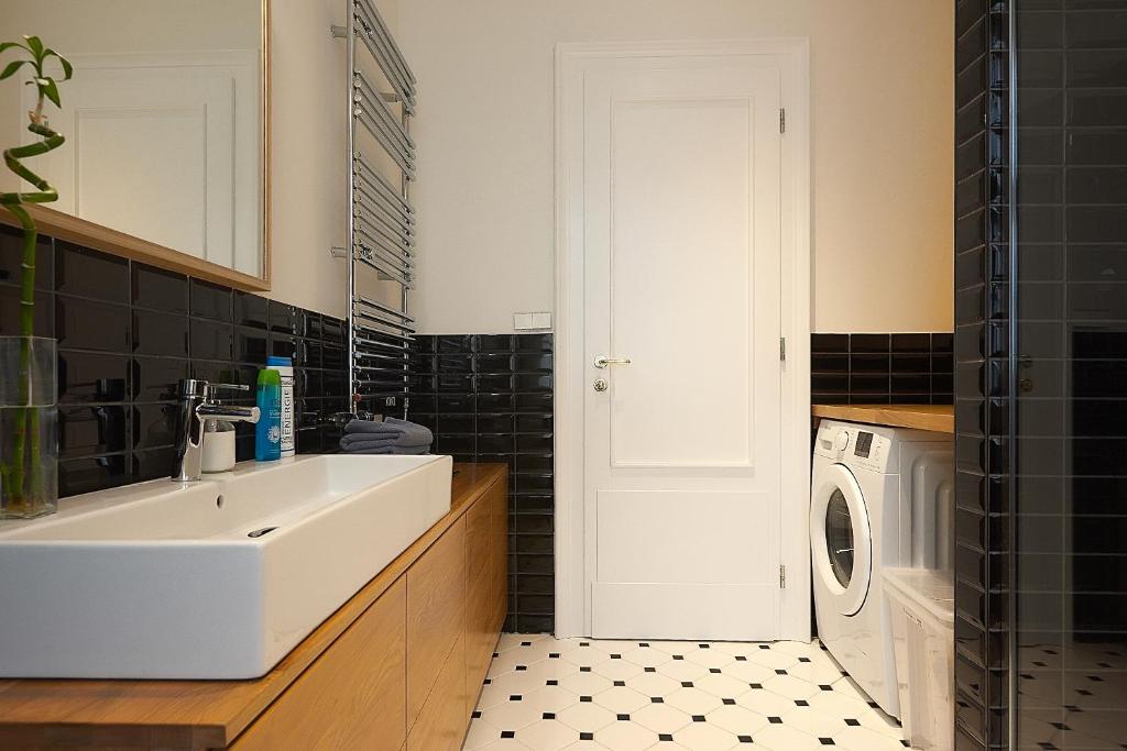 Palace Dlouhá Apartments - Old Town - 3