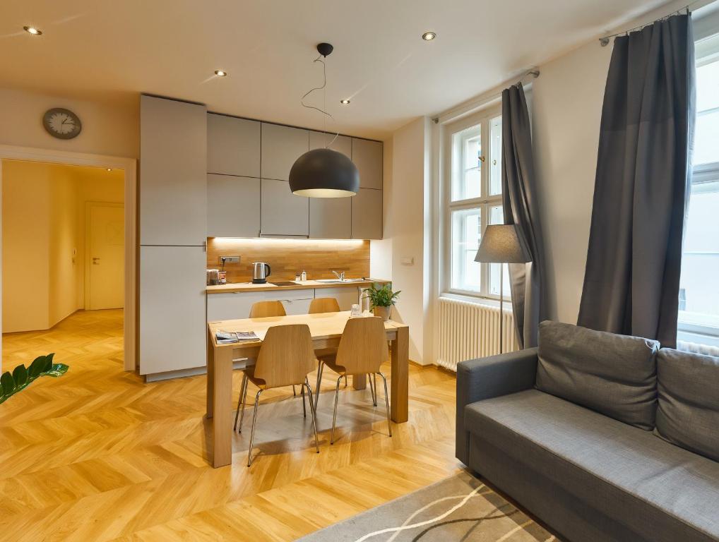 Palace Dlouhá Apartments - Old Town - 16