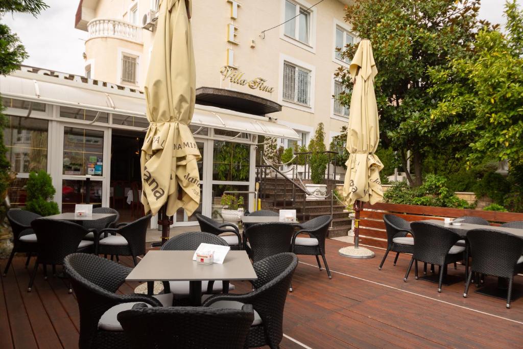 Restaurace v ubytování Hotel Vila Tina