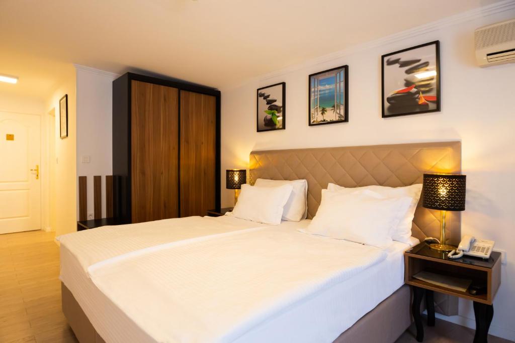 Hotel Vila Tina - Resim 6