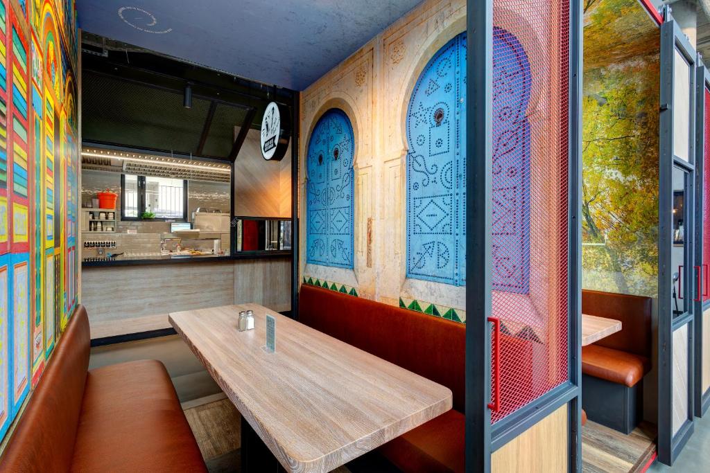 Schulz Hotel Berlin Wall at the East Side Gallery - Resim 41