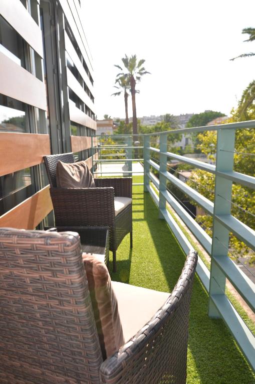 A balcony or terrace at Urban House Siurot 33