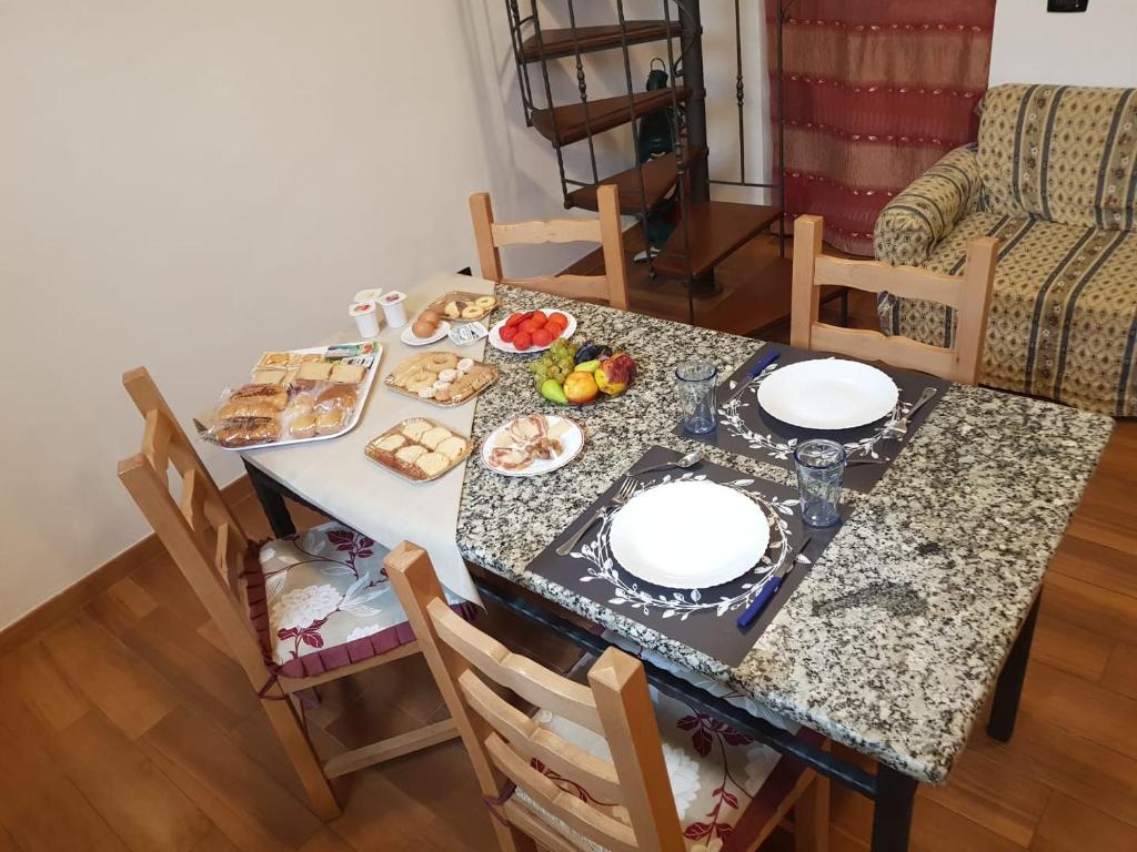 Jídlo v apartmánu nebo okolí