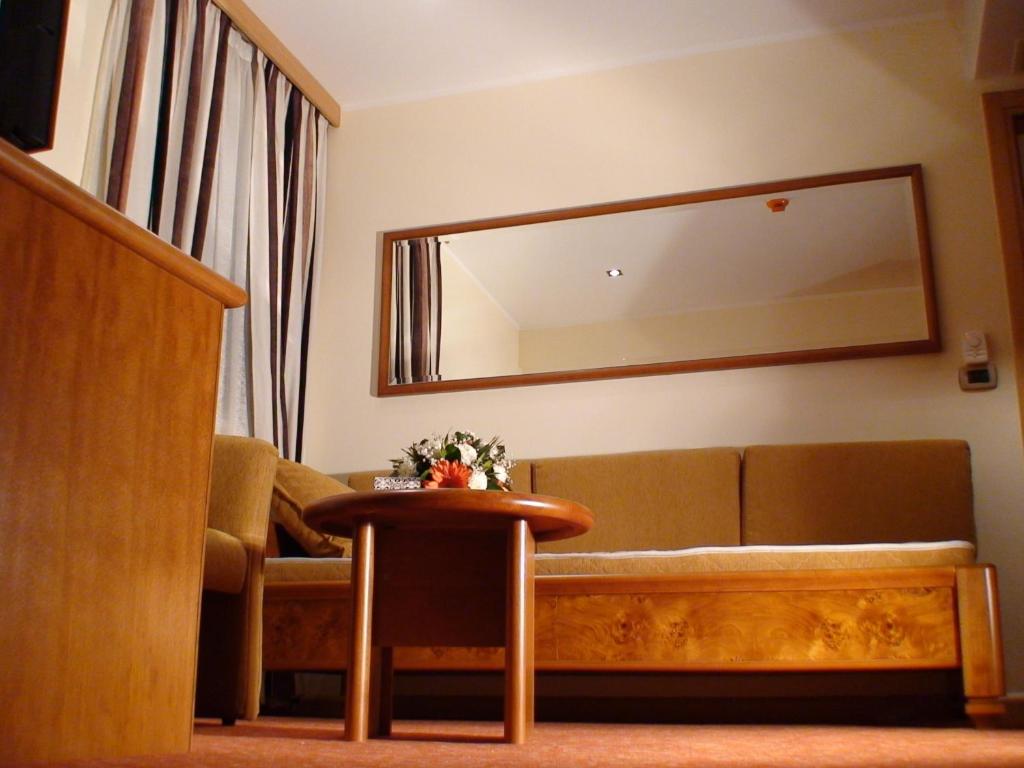 Posezení v ubytování Mali Hotel BaMBiS