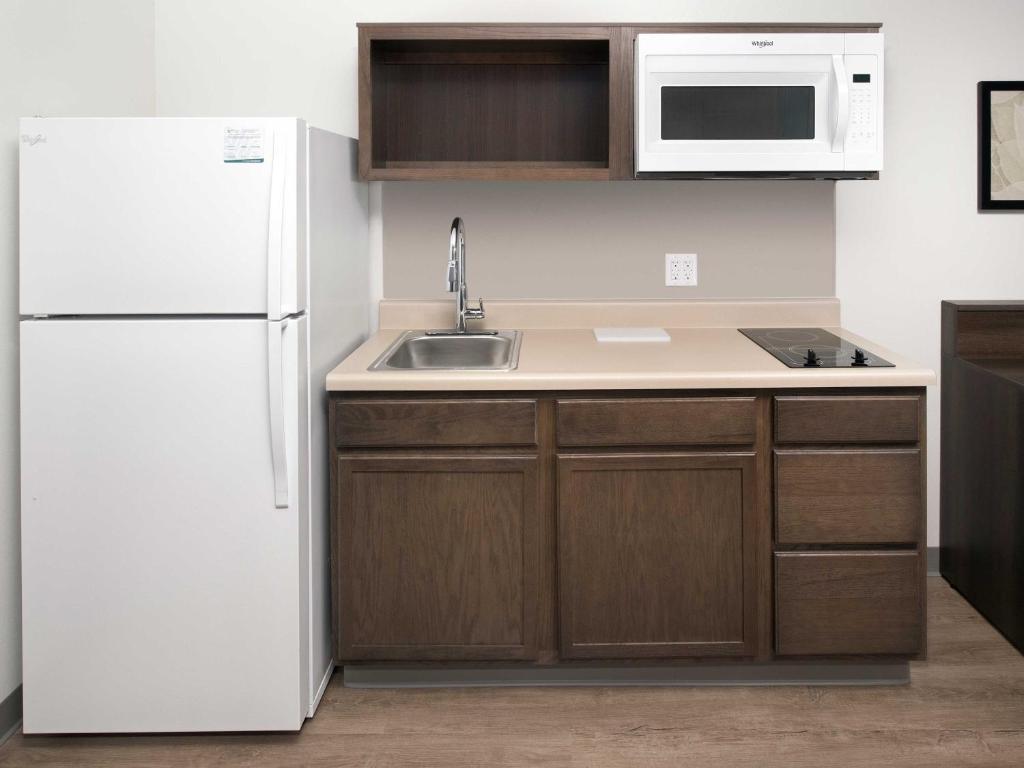 WoodSpring Suites Fargo North Near NDSU photo