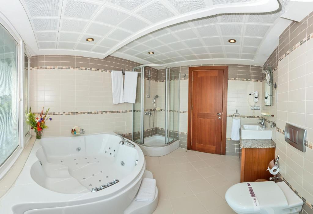 Koupelna v ubytování Vatan Asur Hotel