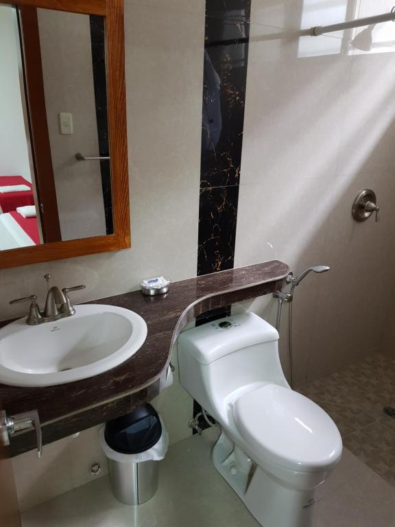 Koupelna v ubytování Hotel Murali - Cerca del Aeropuerto de Guayaquil
