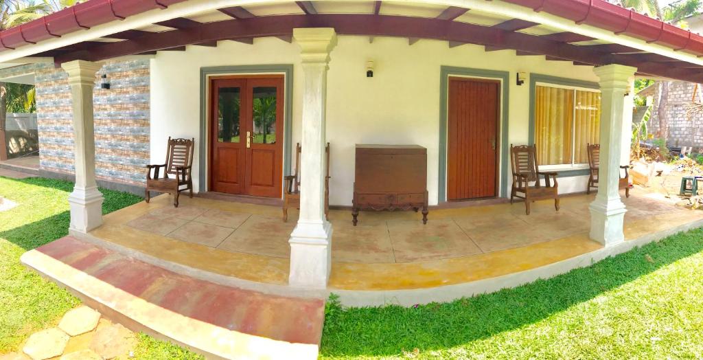 Ocean Gate Negombo - 1