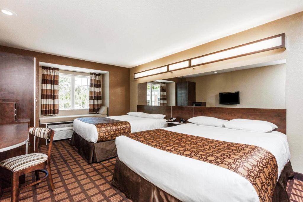 Microtel Inn & Suites by Wyndham Macon photo