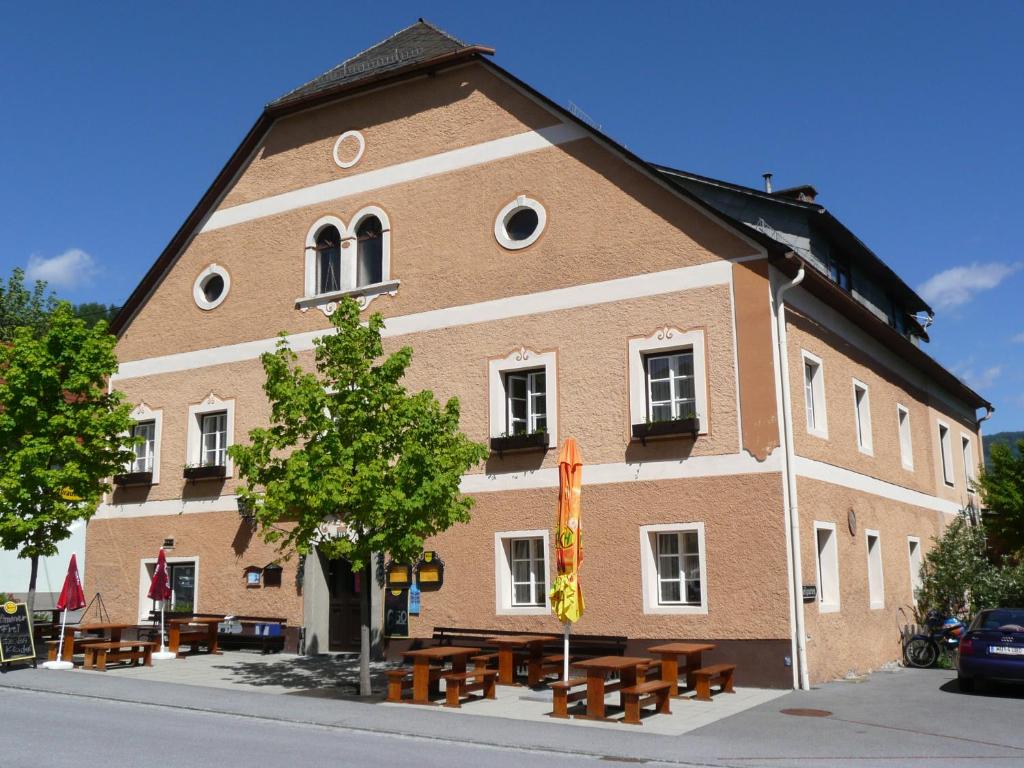 Fotografia z galérie ubytovania Gasthof Murauerhof v destinácii Sankt Peter am Kammersberg