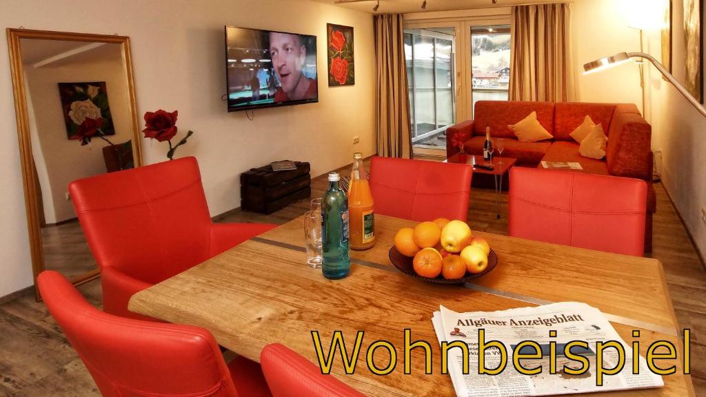 TV a/nebo společenská místnost v ubytování Panorama Hotel Kaserer