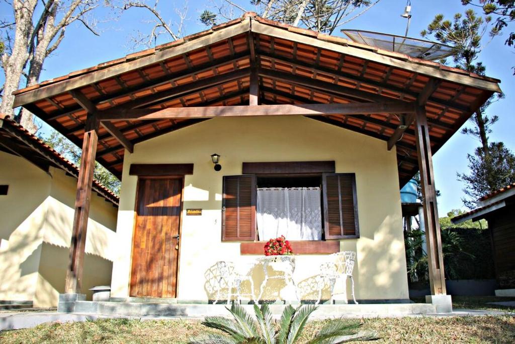  Pousada Casa Amarela