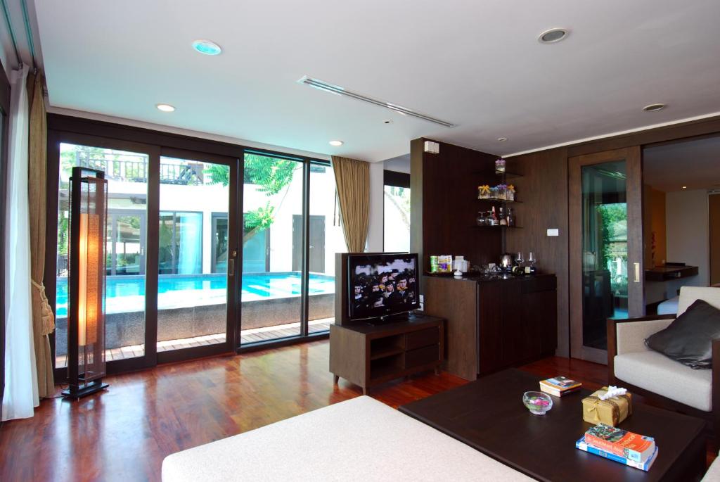 Niramaya Villa & Wellness - 11