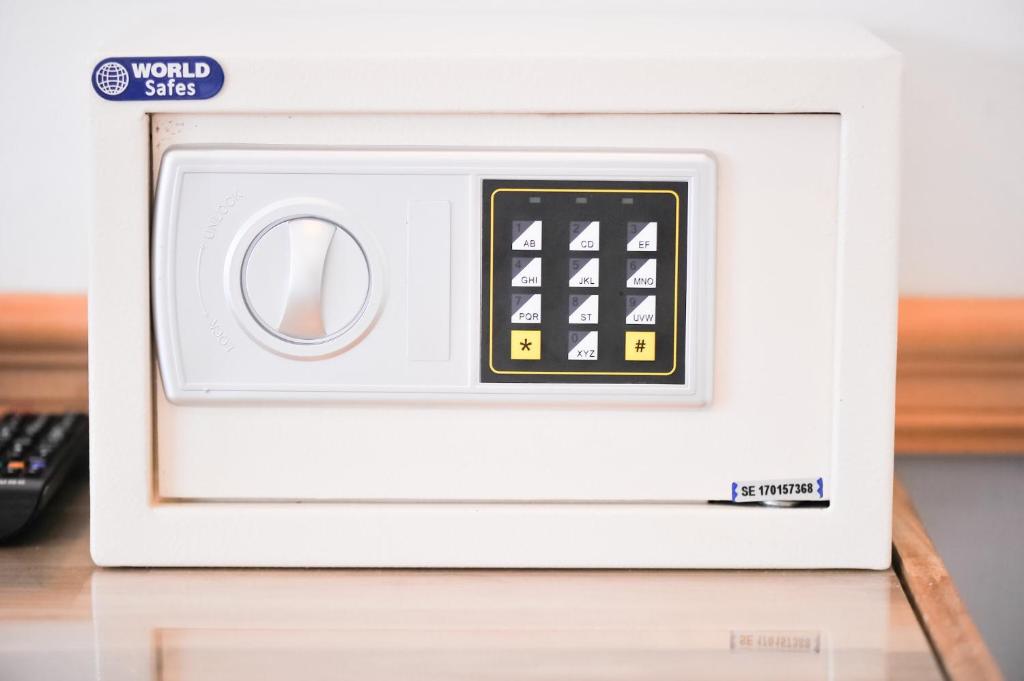 Glur Phuket Patong Beach - Resim 36