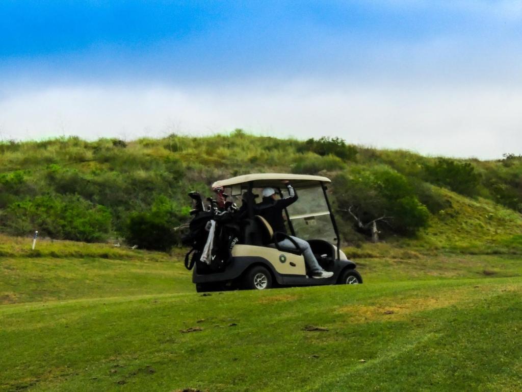 Golf v rezortu nebo okolí