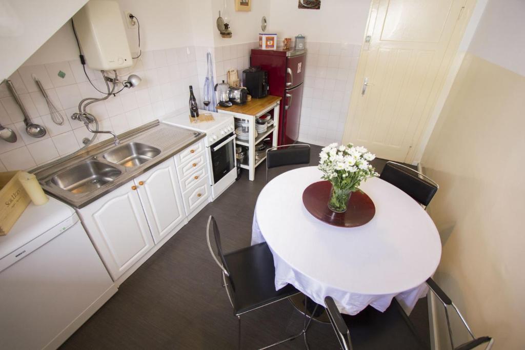 Kuchyňa alebo kuchynka v ubytovaní West Coast luxury apartment
