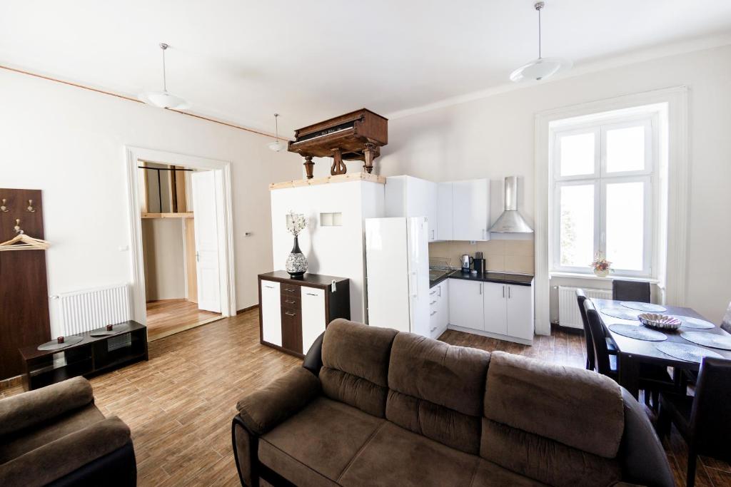 Kuchyň nebo kuchyňský kout v ubytování Urban Rooms
