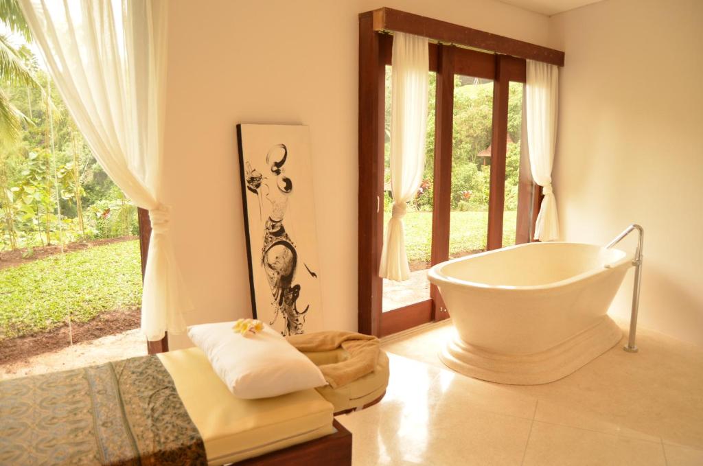 Amori Villas