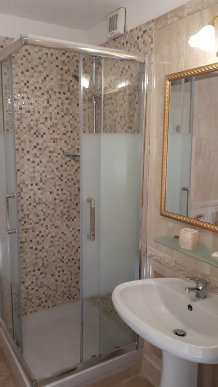 Un baño de Hotel Major Aventinus