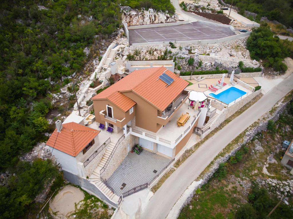 Bazén v ubytování Villa Ivana nebo v jeho okolí