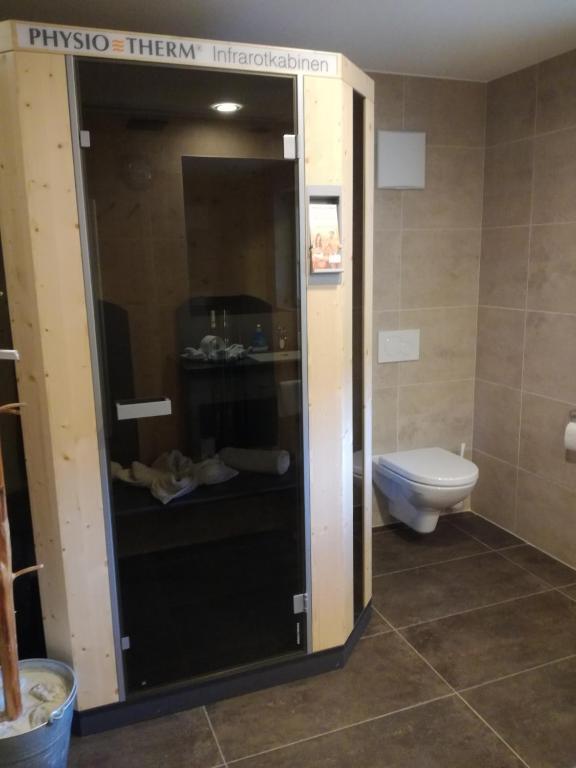 A bathroom at Alps Tux
