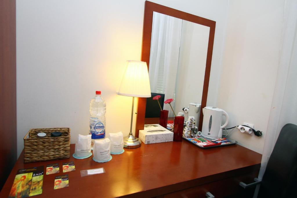 Příslušenství pro přípravu čaje a kávy v ubytování Guesthouse Villa Inn