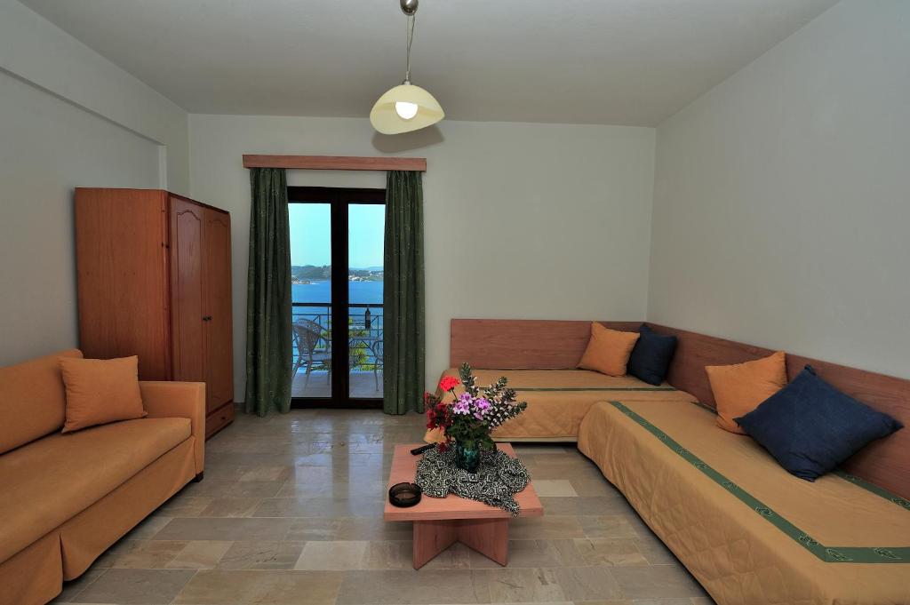 Posezení v ubytování vassilias beach hotel