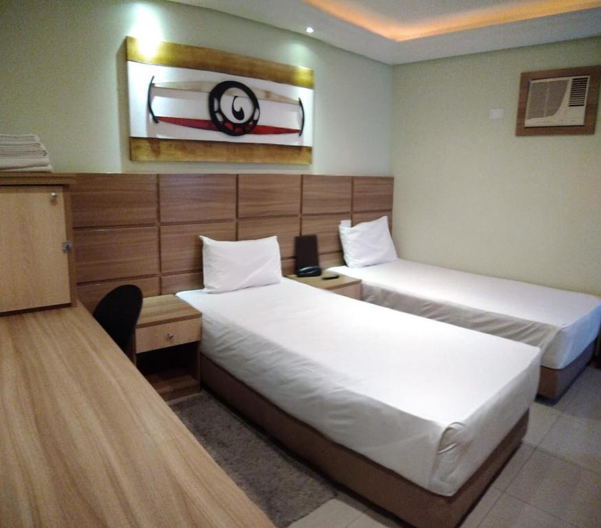  Hotel Luni