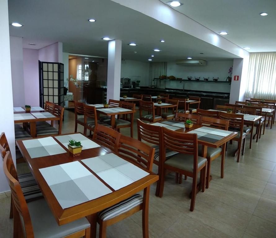  Hotel Luni