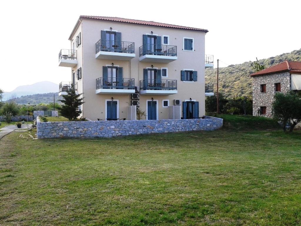 Nespecifikovaný výhled na hory nebo výhled na hory při pohledu z apartmánu