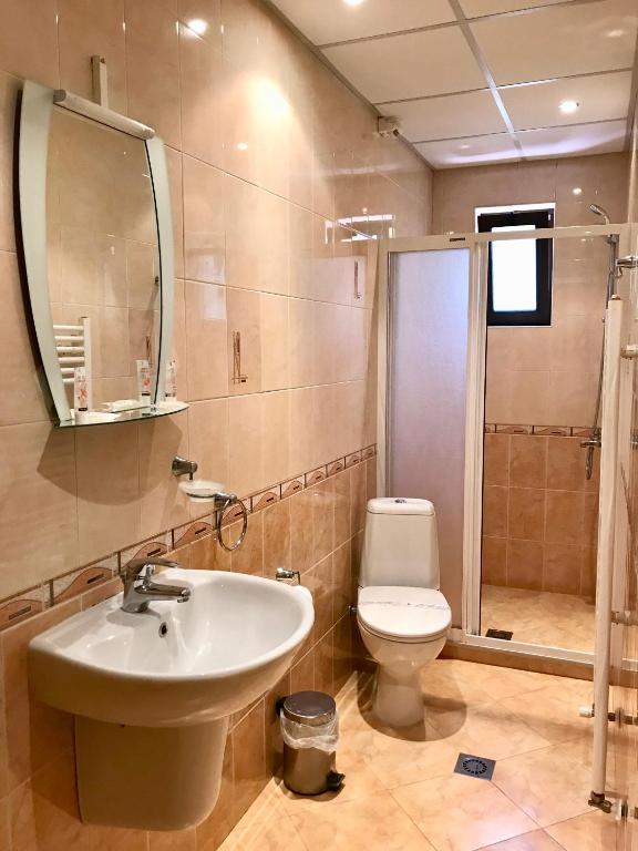 Daf Trans Hotel - Chambre Double Ou Jumelle Avec Terrasse