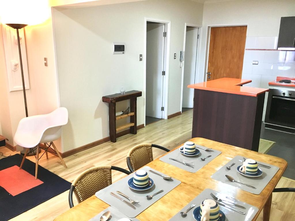 Departamento completo 42 mts2 - 2 habs y 1 futón - Centro Tomé - 5 personas max - Edificio Don Francisco - Wohnung