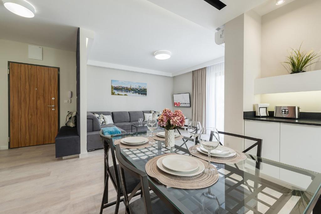 Posedenie v ubytovaní P&O Apartments Służewiec