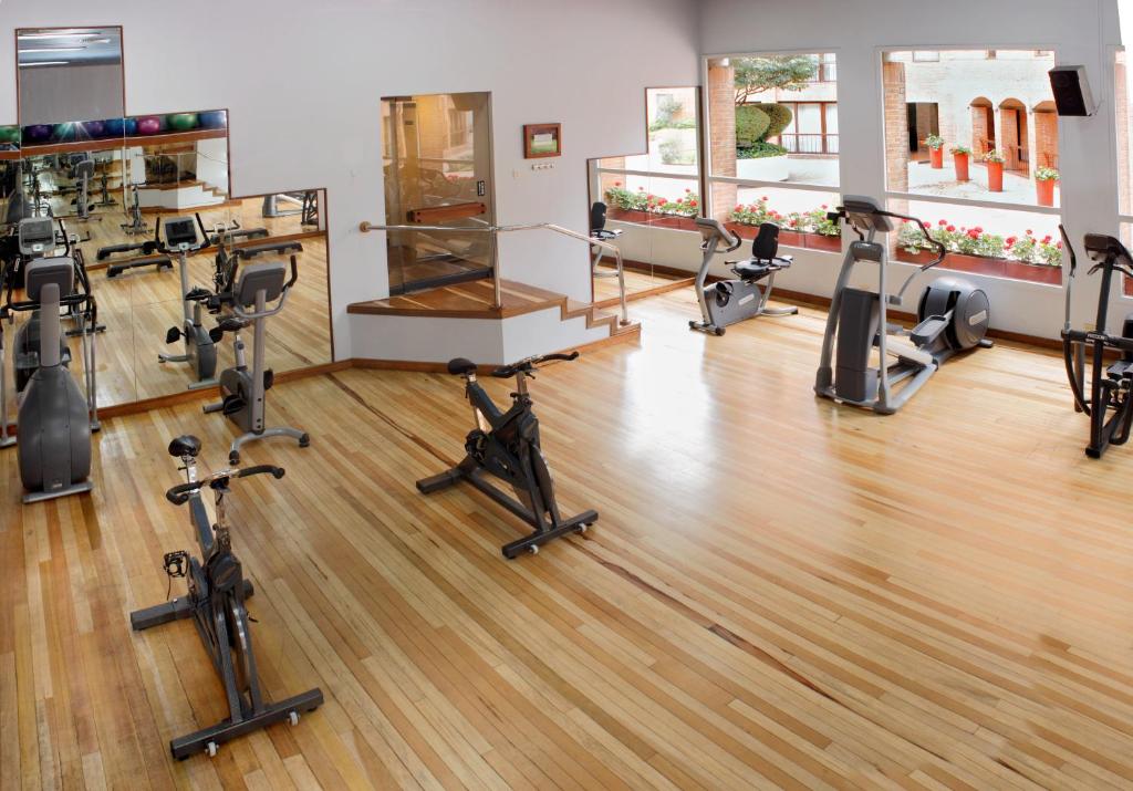 Fitness centrum a/nebo fitness zařízení v ubytování Hotel Estelar La Fontana