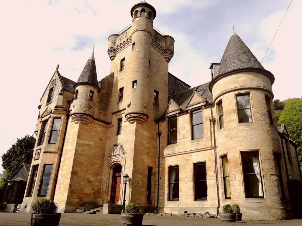 Broomhall Castle Hotel - Housity
