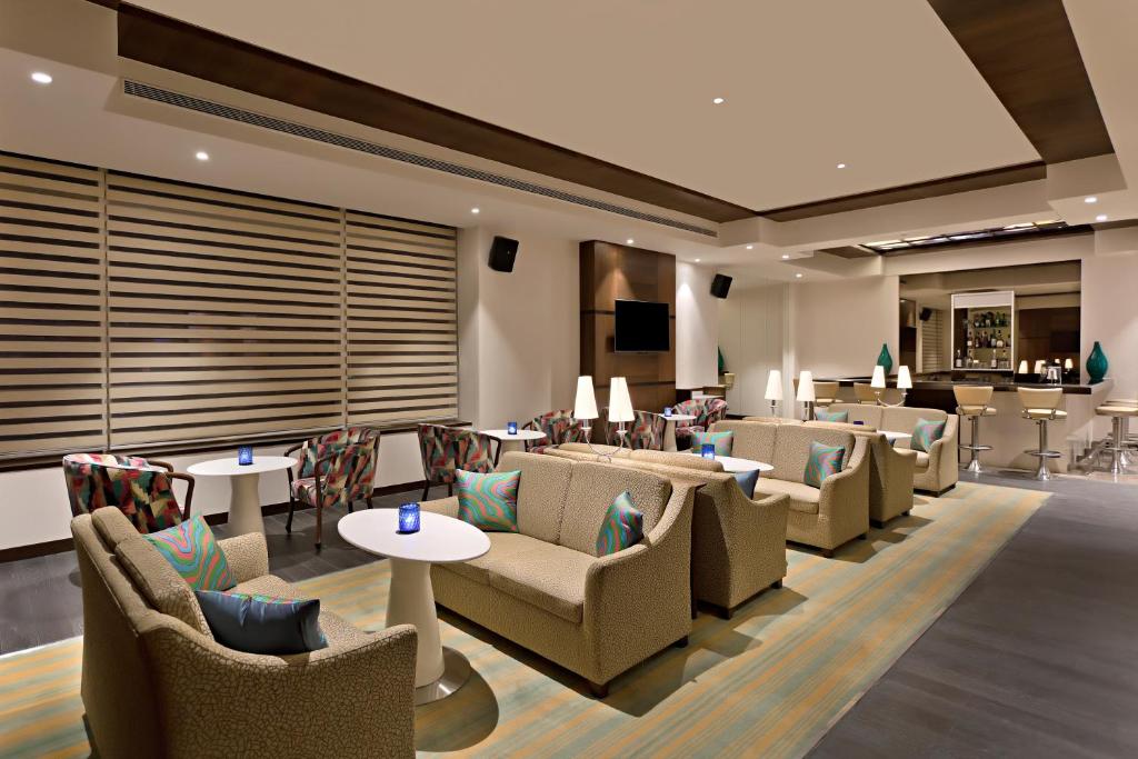 Posezení v ubytování Fortune Park Pushpanjali, Durgapur - Member ITC Hotels' Group