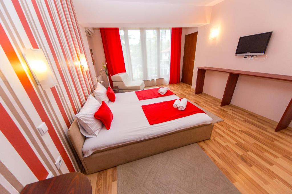 Postel nebo postele na pokoji v ubytování Hotel Pine