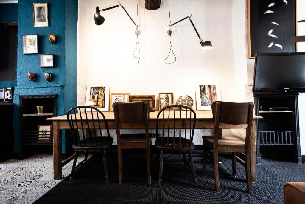 Posezení v ubytování Appartement atypique - coeur historique de Liège