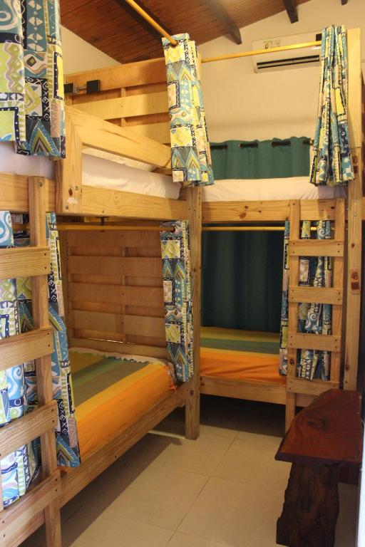 Palanda nebo palandy na pokoji v ubytování Karibbik Haus Hostel