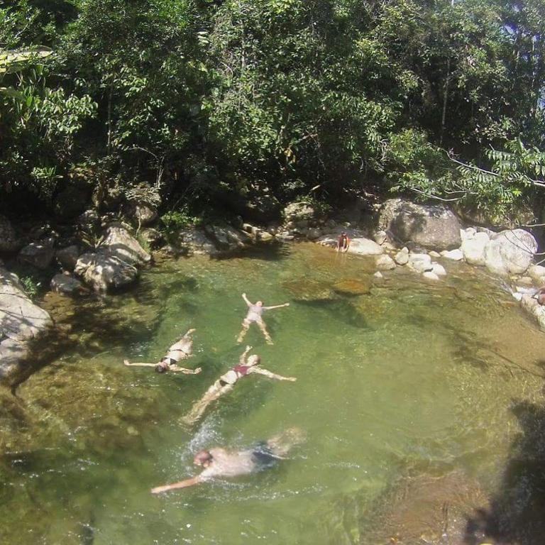 山林小屋附近的自然景觀