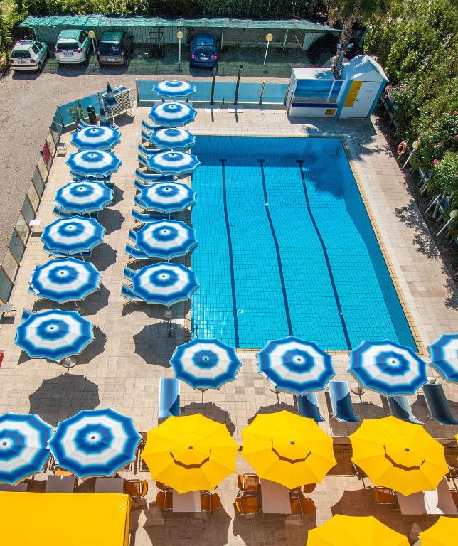 Bazén v ubytování Hotel Olimpic nebo v jeho okolí