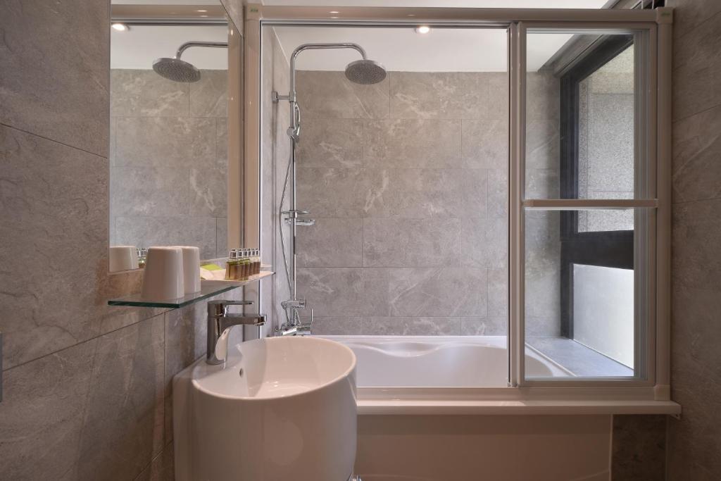 Green World SongShan - Standard Double Room