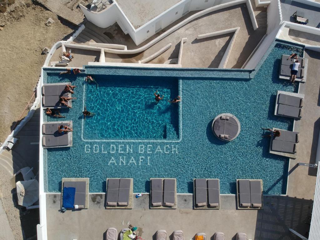 Bazén v ubytování Golden Beach Resort Anafi nebo v jeho okolí