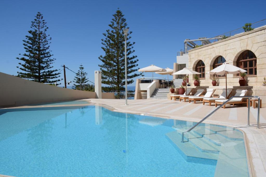 Macaris Suites & Spa 