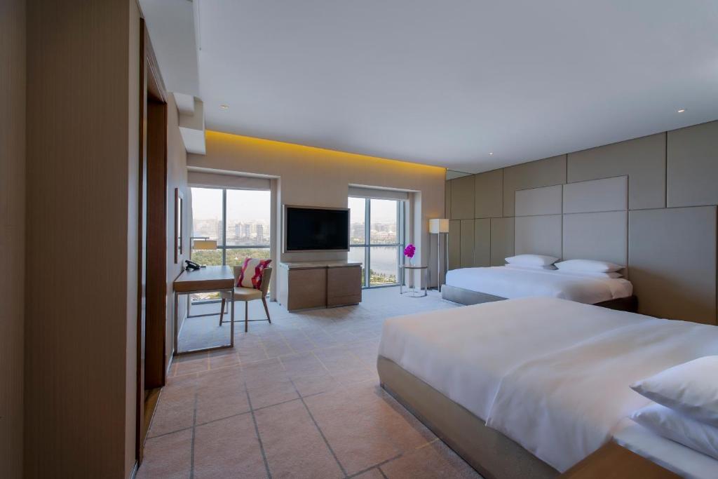Hyatt Regency Dubai Creek Heights - Deluxe King Room Met Twee Kingsize Bedden