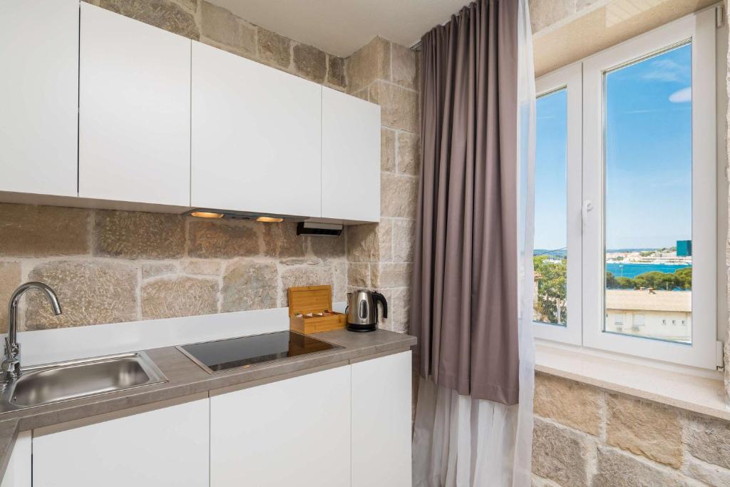 Mediterra Residence - 13