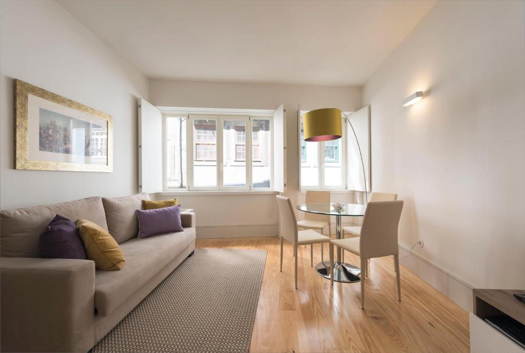 Posezení v ubytování BmyGuest - Villa Lóios Terrace Apartment